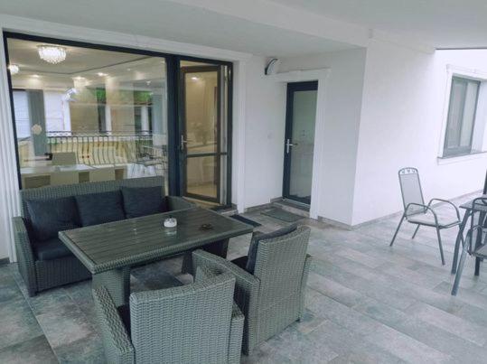 Casa Leahu Bed & Breakfast Baile 1 Mai Bagian luar foto
