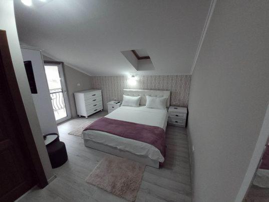 Casa Leahu Bed & Breakfast Baile 1 Mai Bagian luar foto