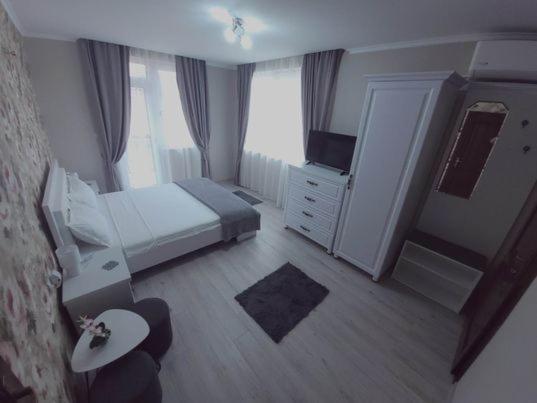 Casa Leahu Bed & Breakfast Baile 1 Mai Bagian luar foto